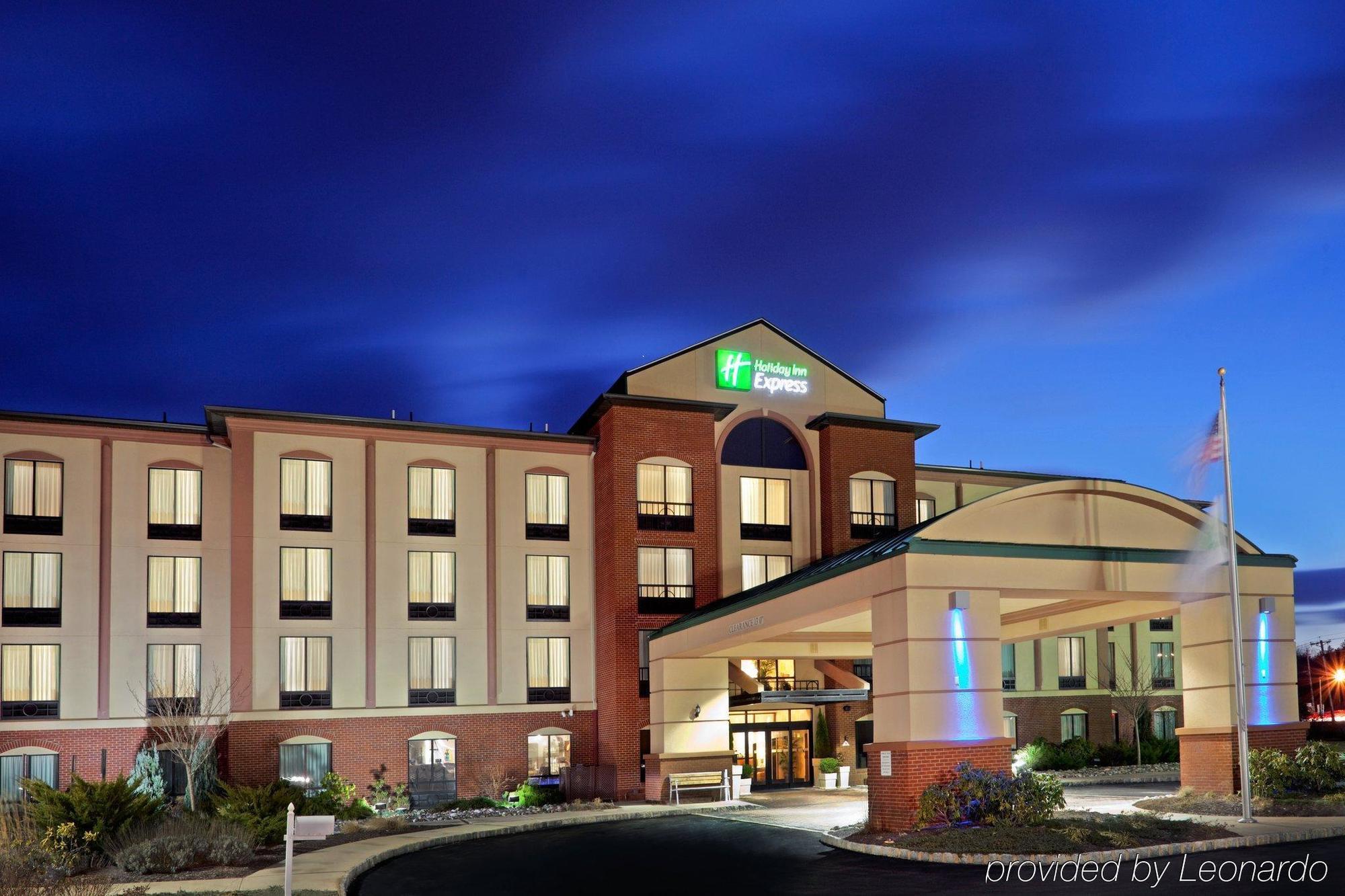 Fairfield Inn & Suites By Marriott Bridgewater Branchburg/Somerville Exterior photo